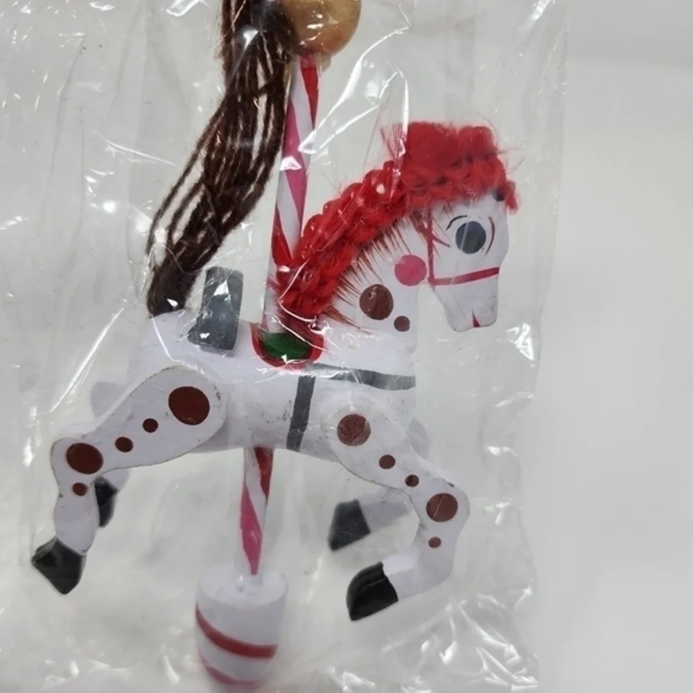 NWT Vintage Bradford Novelty Company White Wood Carousel Horse Ornament‎